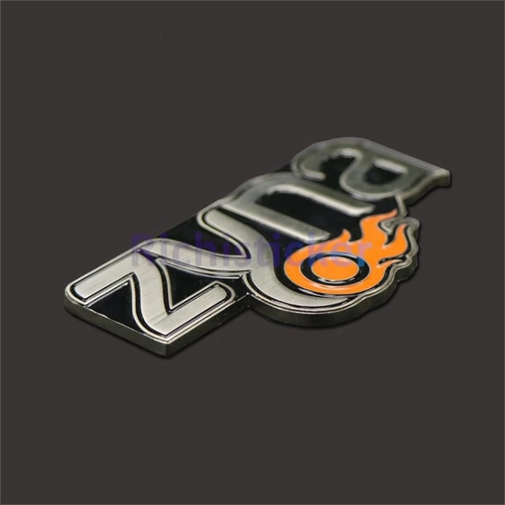 zinc alloy labels (3)