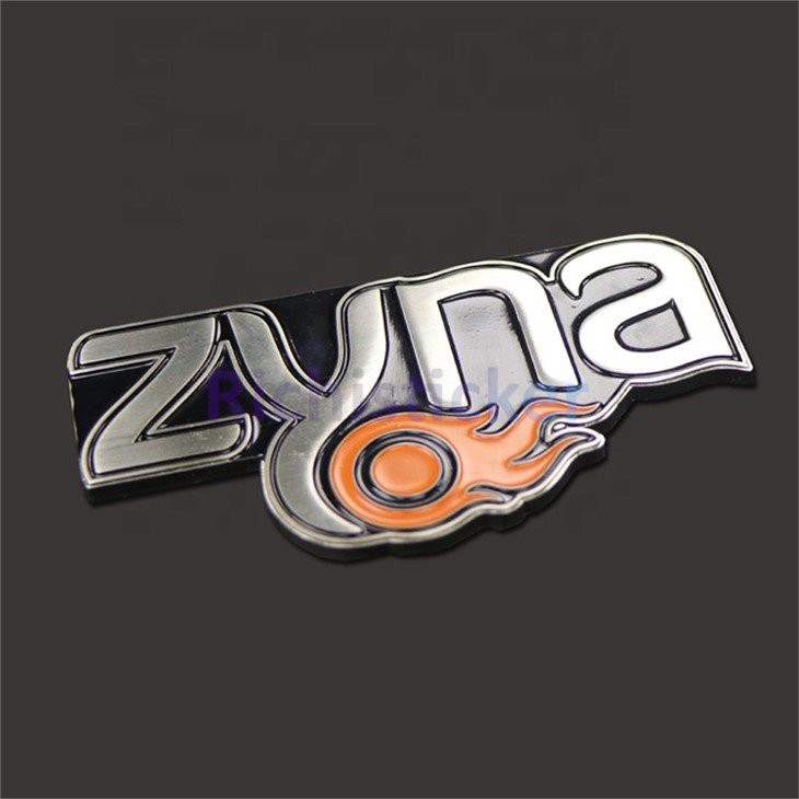 zinc alloy labels (4)